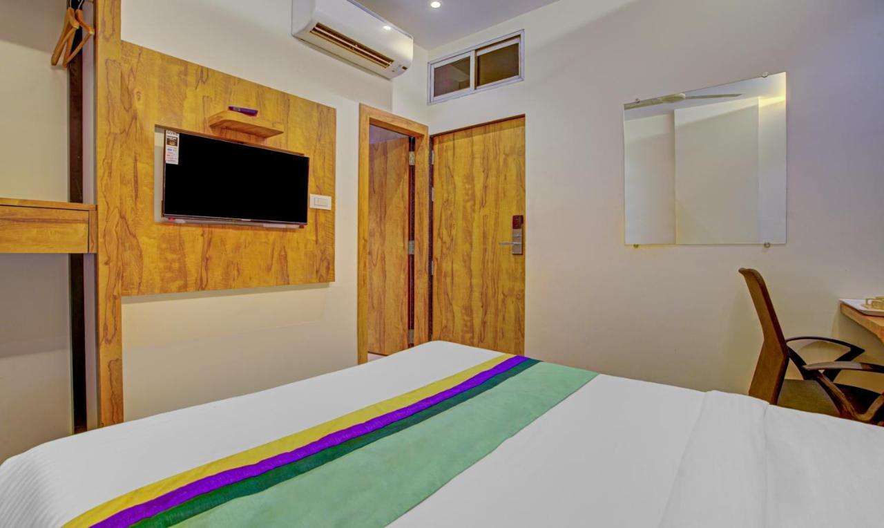 Treebo Prince Andheri East Мумбай Екстериор снимка